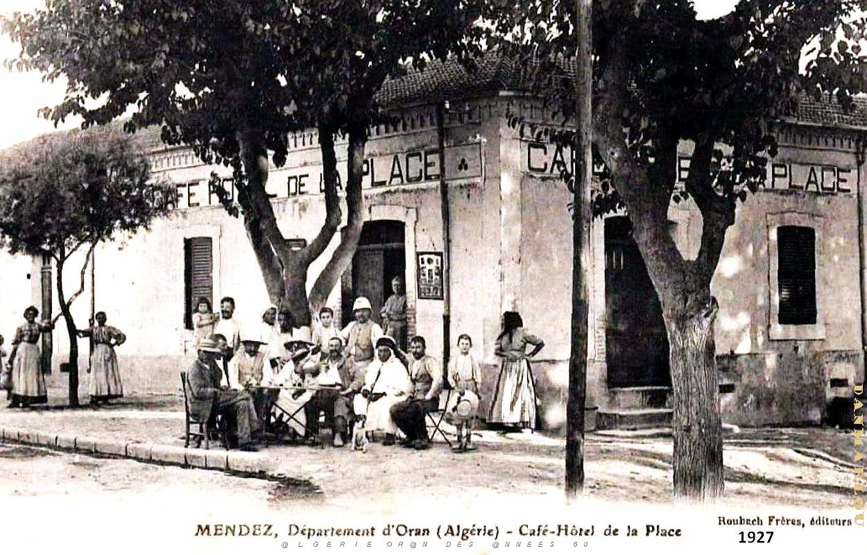 3061- Mendez - Cafe-Hotel de la Place - 1927.jpg